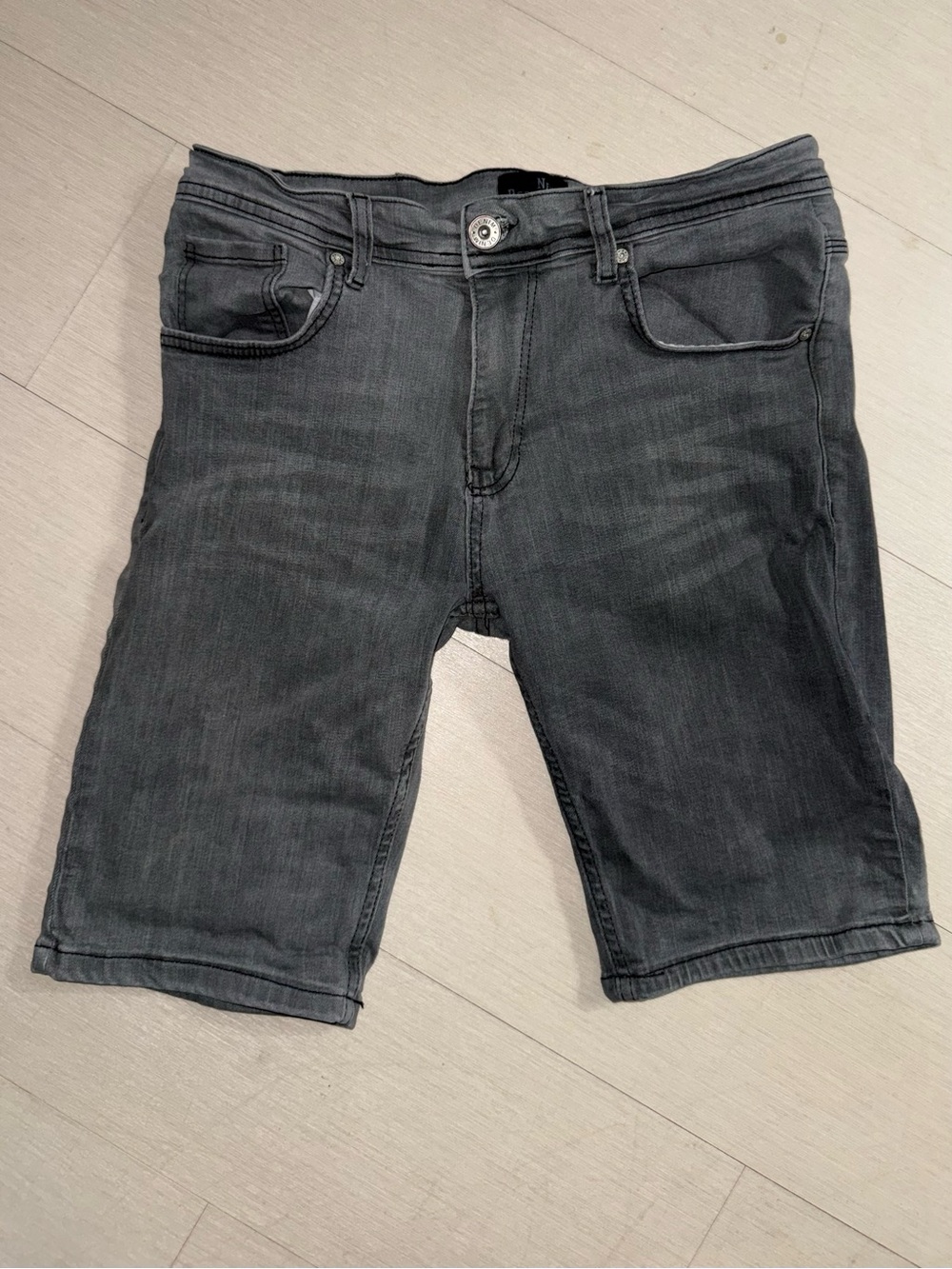 NEW REPUBLIC Men's Gray Denim Shorts - Classic Casual size XS